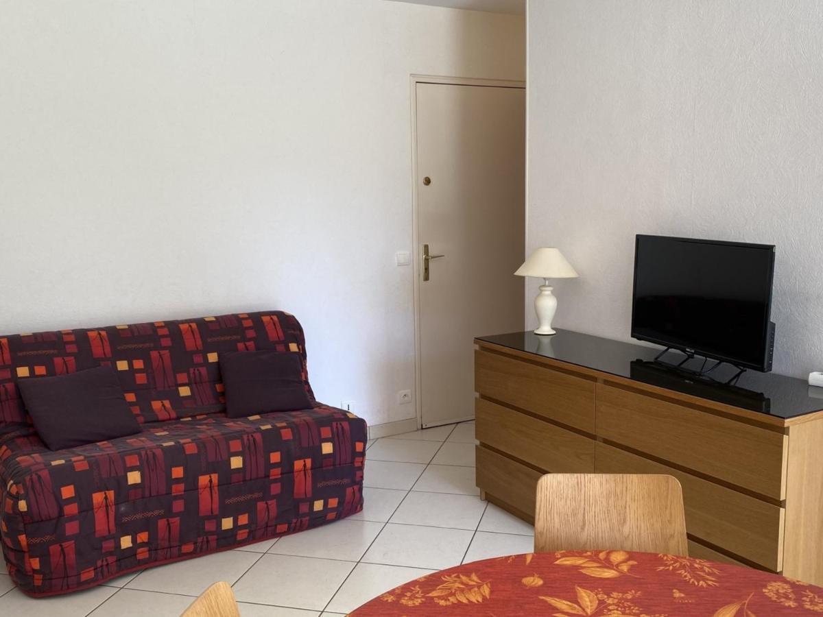 Cabourg : Studio Rez-De-Jardin Proche Plage, Animaux Acceptes, Tv, Wi-Fi Optionnel - Fr-1-487-331 Apartment Luaran gambar